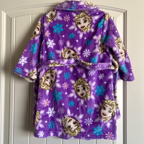 Disney’s Frozen Elsa Robe - Picture 2 of 4